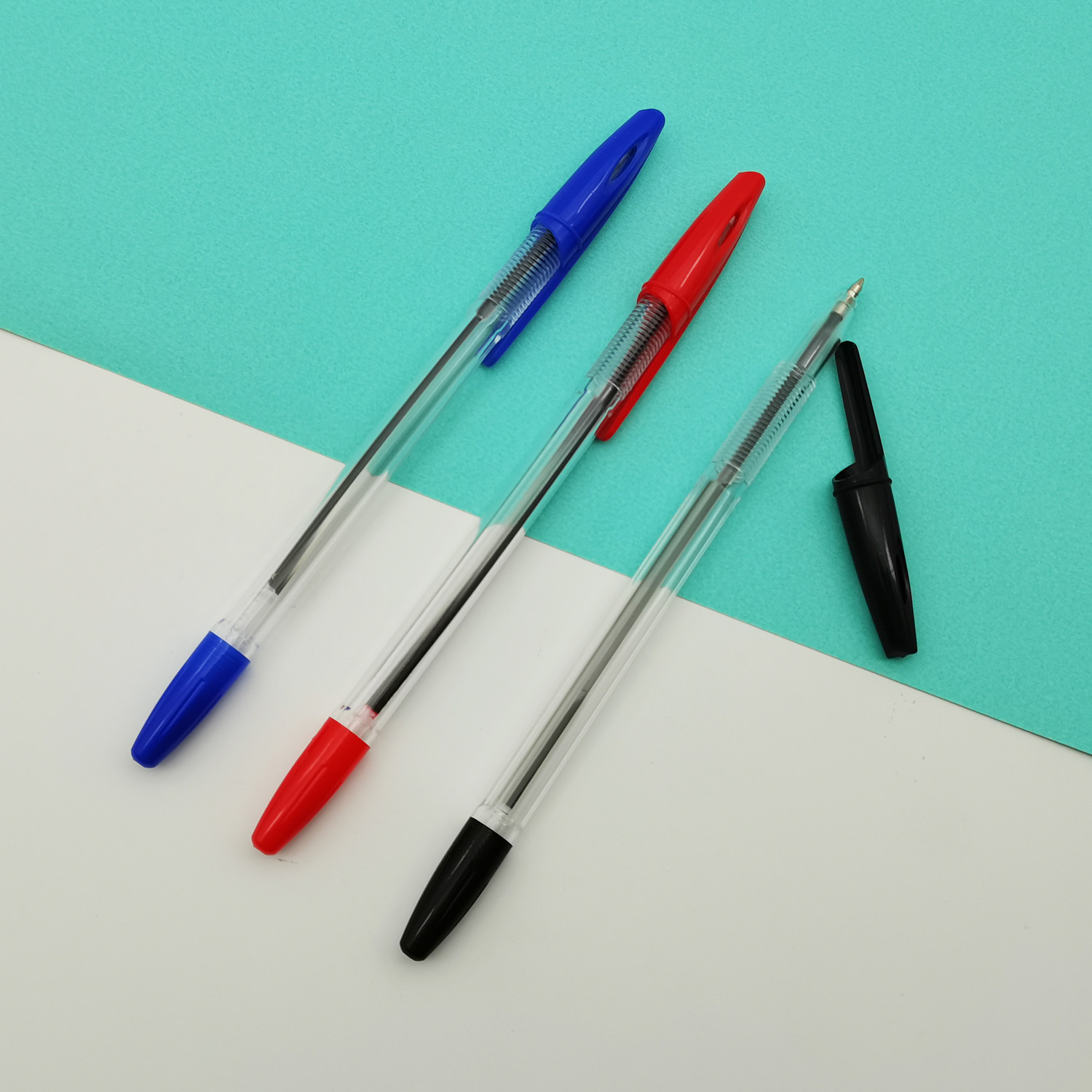 Оптовая дешевая рекламная пластиковая шарика Blue Black Red Ink School Office Transparent Pen Logo Logo Mini Pen